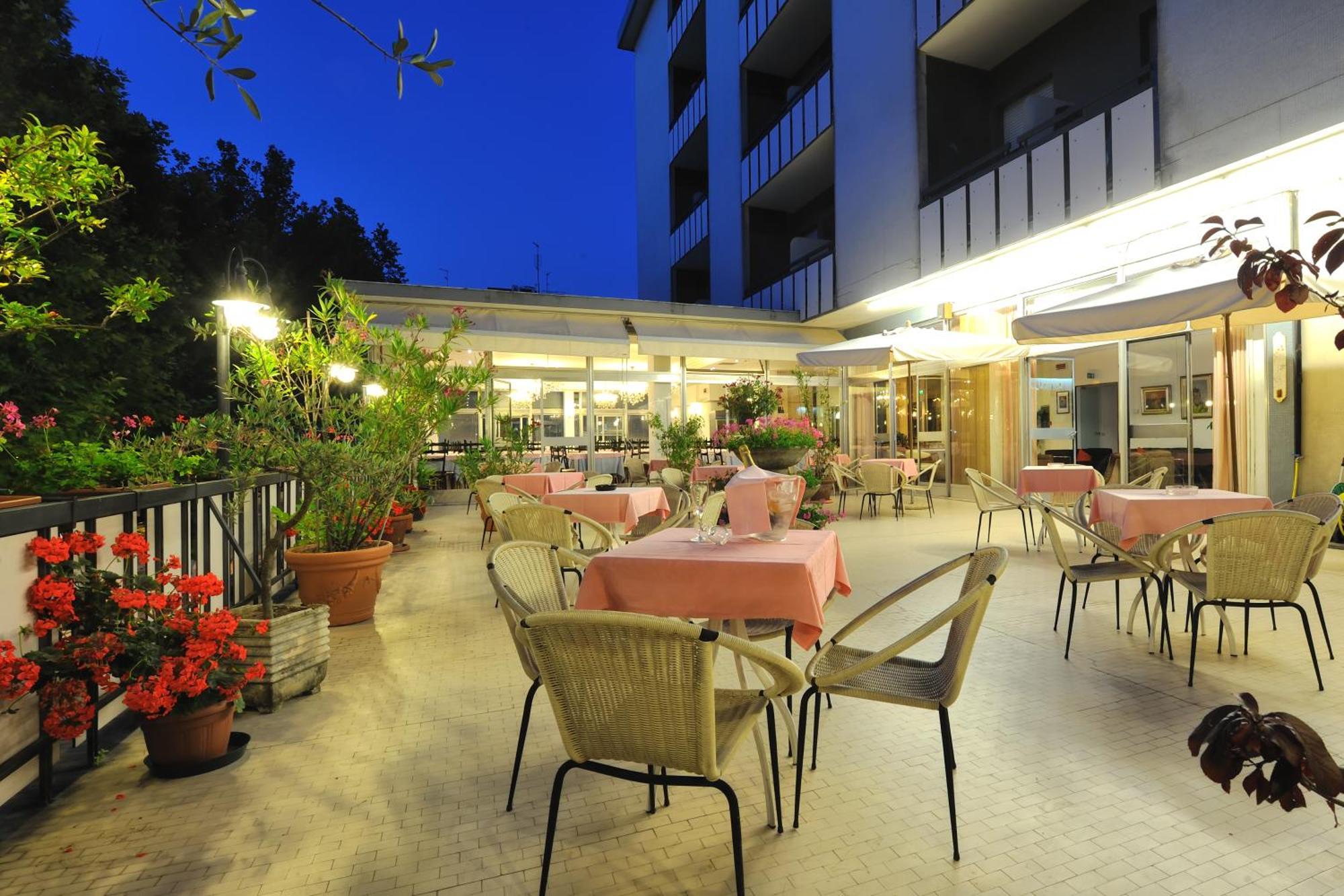 Hotel Miramare Et De La Ville ริมินี ภายนอก รูปภาพ